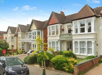 Cobham Road, Westcliff-on-Sea, Essex, SS0
