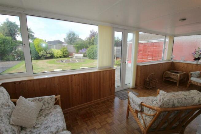 Poulton Avenue, 44, sunroom.JPG