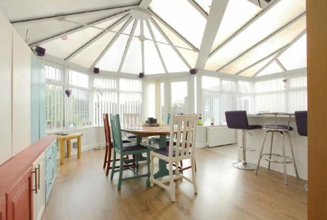 Conservatory/Dining Room
