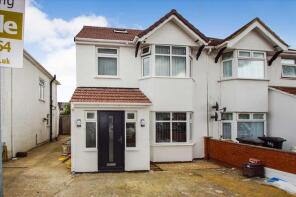 28a, Lake Avenue, Slough SL1 3BZ