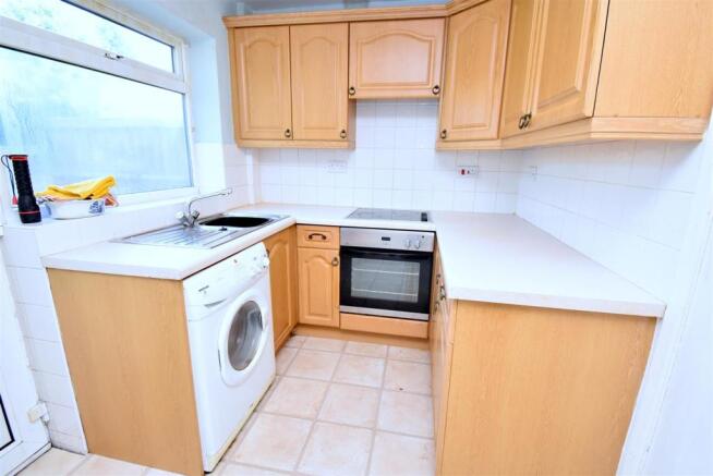 KITCHEN.JPG