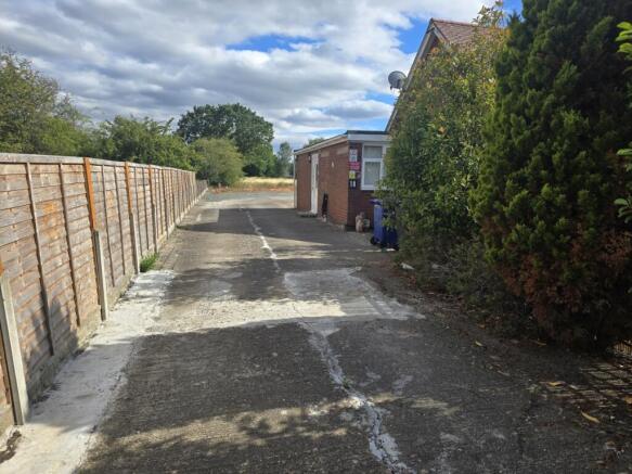 3 bed Bungalow to rent Image 10