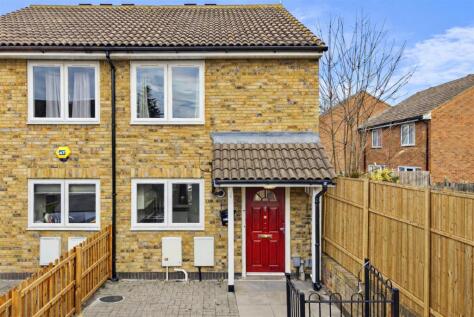 Omnibus Way, Walthamstow, London