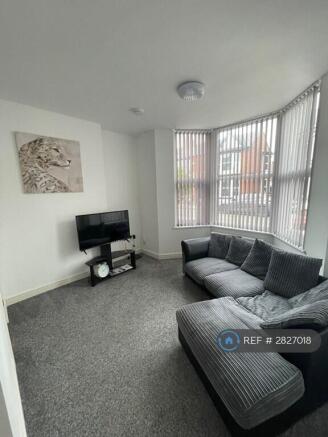 1 bed House Share to rent Image 6