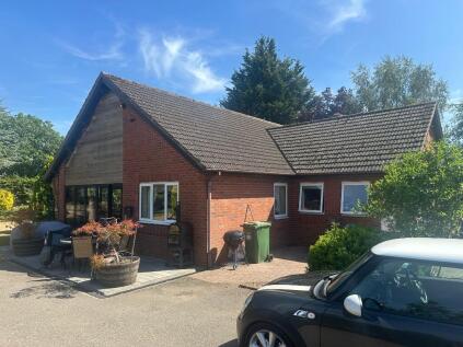 Twelve Ash Lodge, Stoneleigh Road, Baginton, Warwickshire