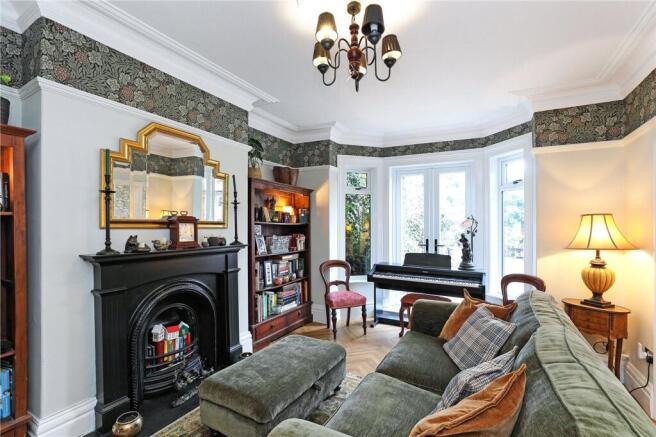 4 bed Detached for sale Image 7