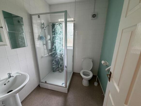 2 bed House to rent Image 8