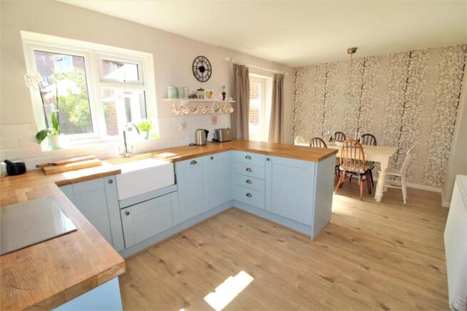 KITCHEN/DINER