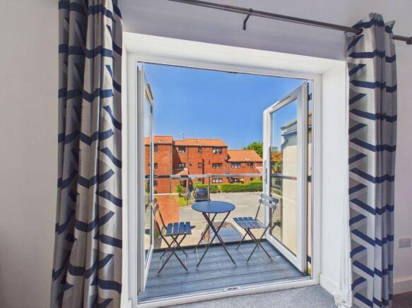 2 bed Apartment for sale Image 10