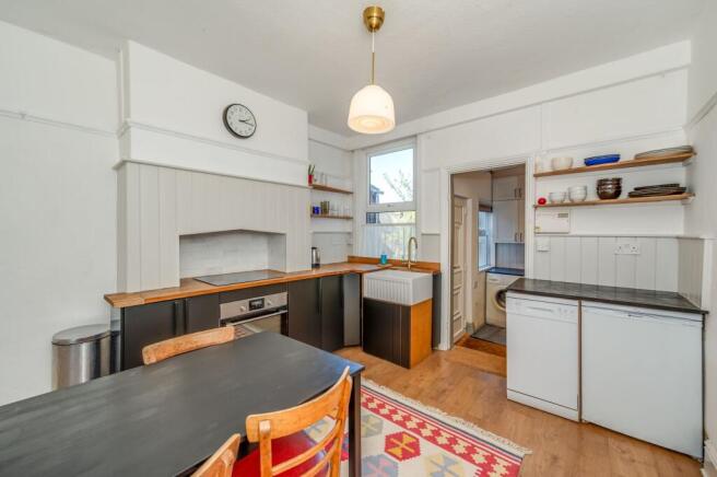 3 bed Terraced for sale Image 4