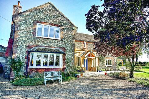 An Exceptional Country Home in Hindringham