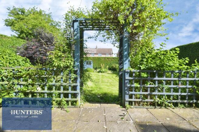 REAR GARDEN 02.jpg