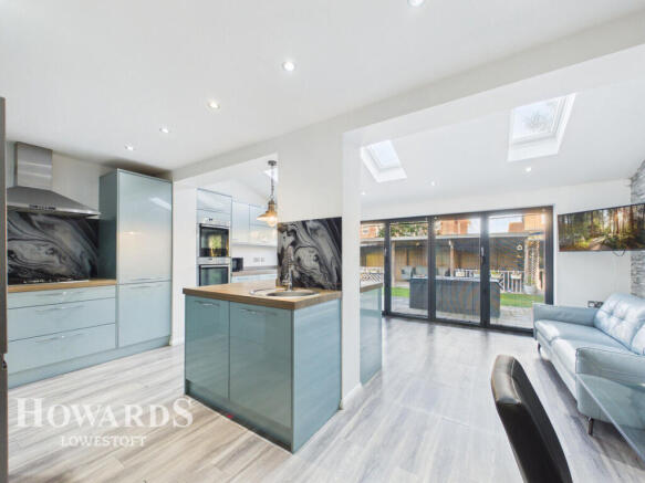 Brook Close, Lowestoft photo 3