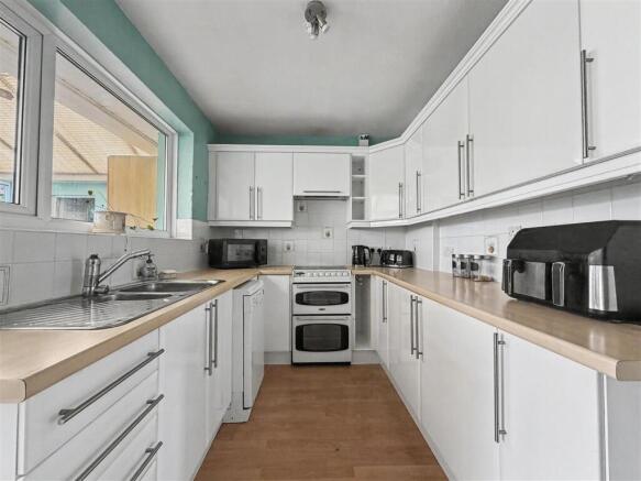 Wallenge Close, Paulton photo 5