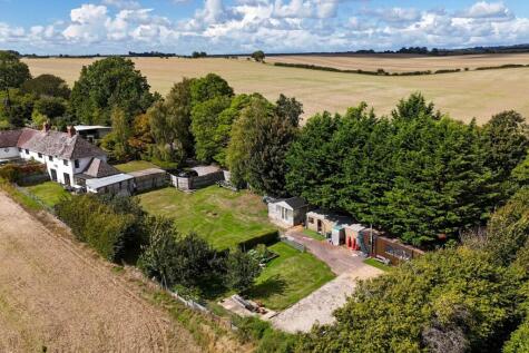 Longmead Cottages, Milborne St Andrew