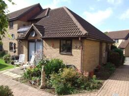 25, Russell Court, Rushden NN10 0HE
