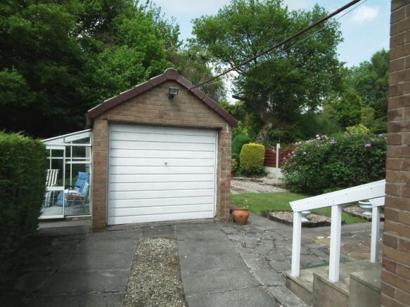 Detached Garage