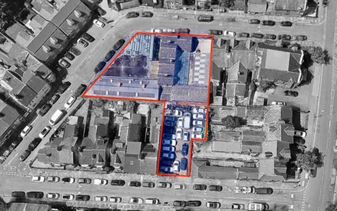 CCE237AB-F122-4DE...