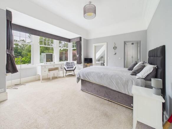 7 bed Semi-Detached for sale Image 10