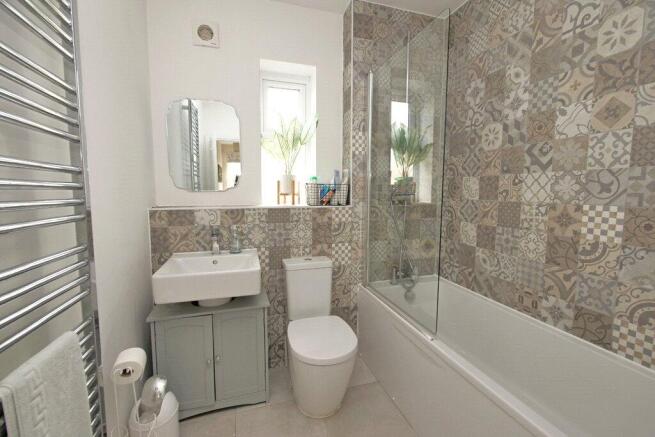 4 bed Detached for sale Image 12