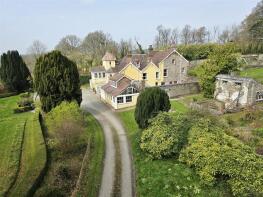 Yeolmbridge House, Access To Home Farm, Yeolmbridge, Launceston PL15 8TH