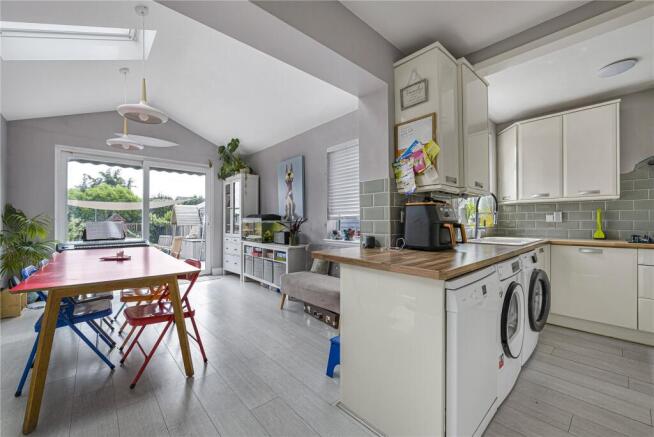 Kitchen/Dining
