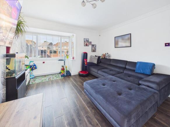 4 bed Semi-Detached for sale Image 6
