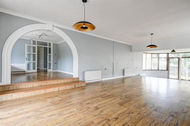 Lounge to dining room.jpg