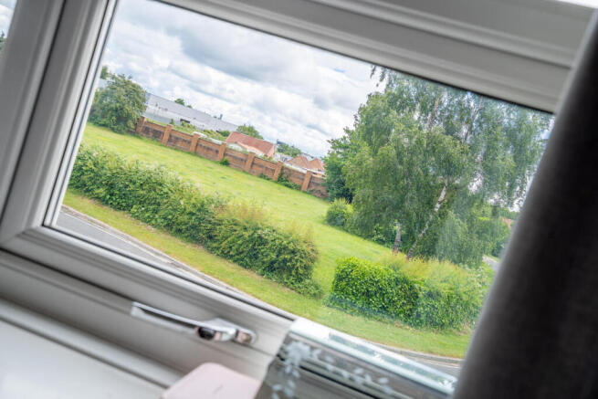 3 bed Semi-Detached for sale Image 11