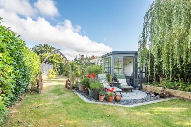 16 - Summer House.jpg