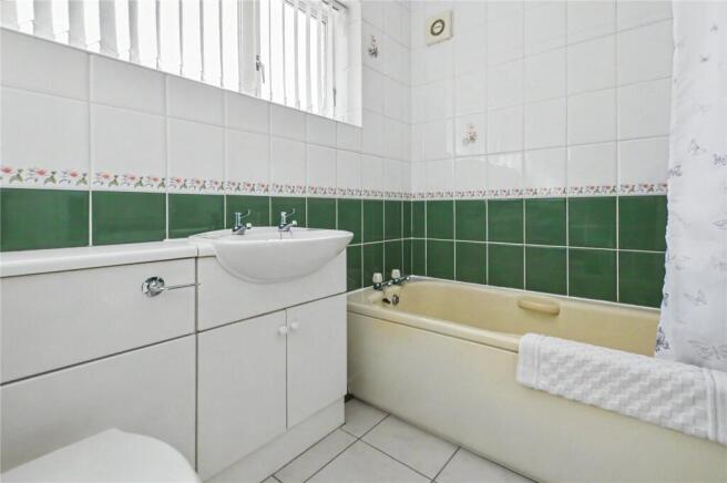 3 bed Semi-Detached for sale Image 9