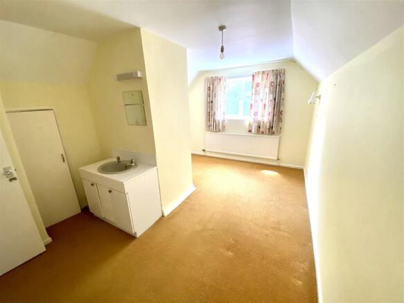 Bedroom 4 .jpg