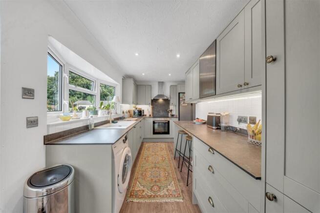 2 bed Park Home for sale Image 4