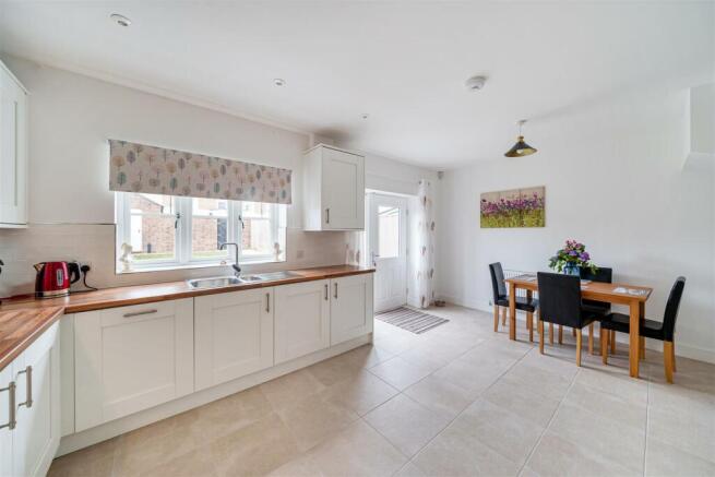 Kitchen/Dining Room