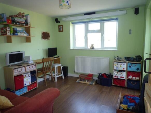 Photo 3