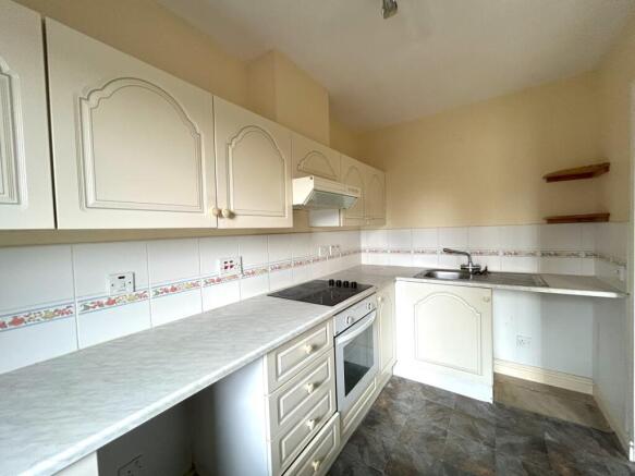 2 bed Flat for sale Image 7