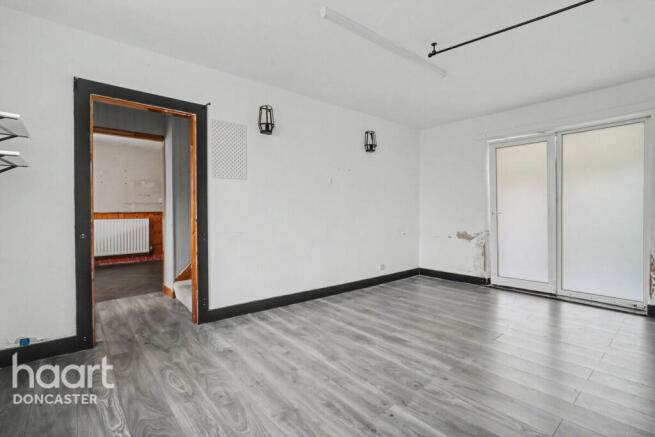 3 bed Terraced for sale Image 5