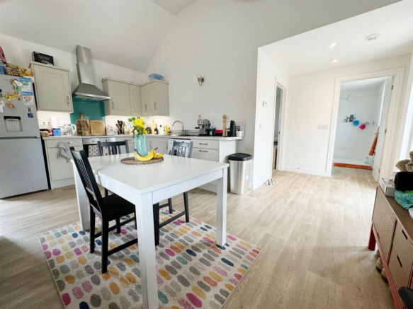 OPEN-PLAN KITCHEN/LIVING ROOM