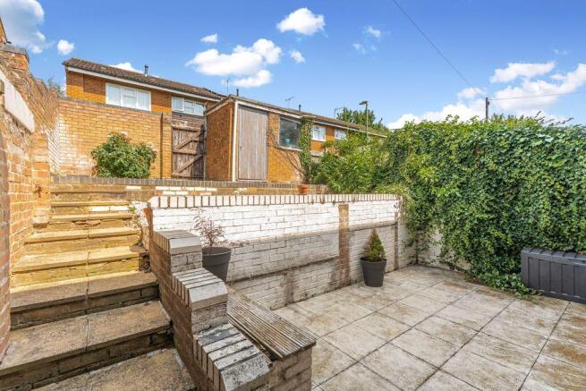114, Woodfield, Banbury photo 4