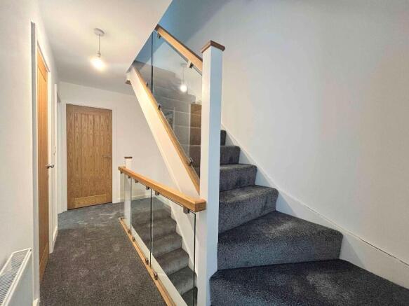 3 bed Town House for sale Image 12