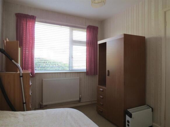 Bedroom: