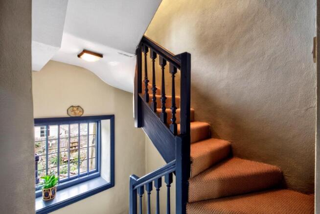 2 bed House for sale Image 5