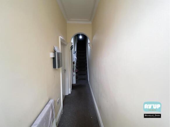 1 bed House Share to rent Image 5