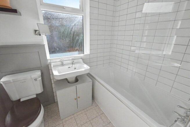 3 bed Terraced for sale Image 9