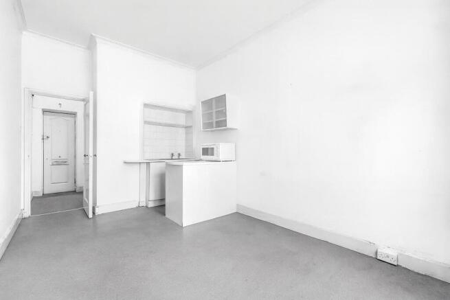 12 a WC no furniture (2).jpg