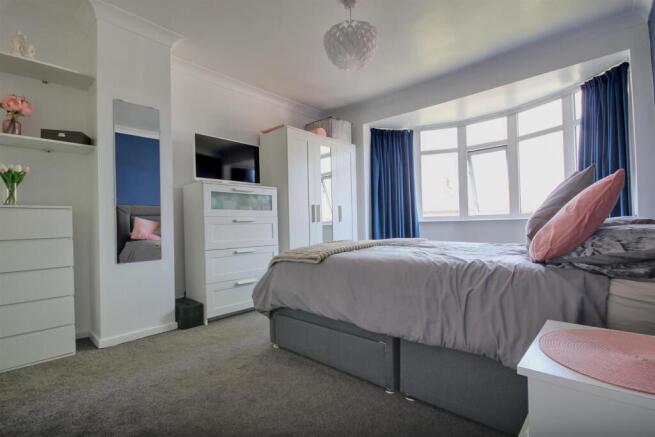 4 bed Semi-Detached for sale Image 7