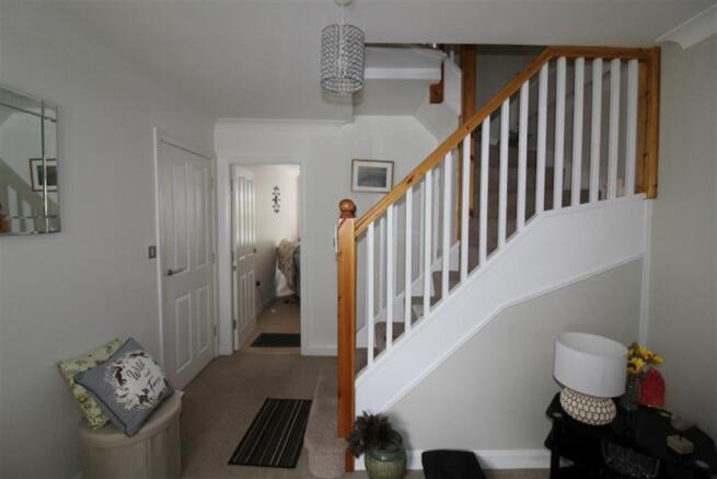 2 bed Flat to rent Image 5