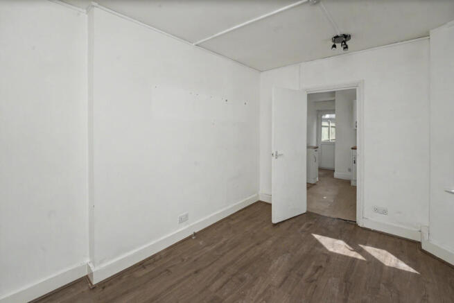 Flat A, 137 Trundleys Road, Deptford, London, SE8 5JQ