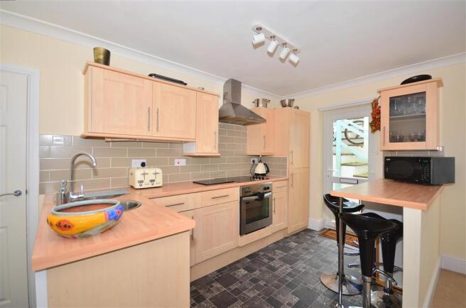 Kitchen/ Dining Room