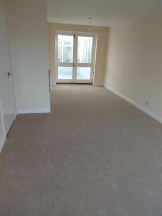 Lounge to Dining.jpg